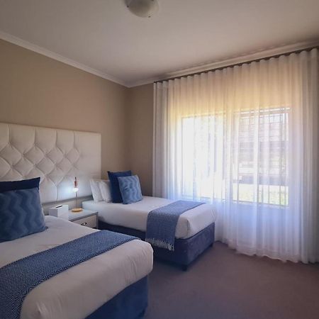 2 On Lismore Guesthouse Tokai Екстер'єр фото