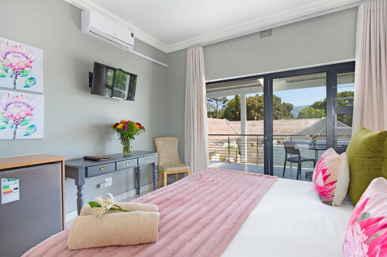 2 On Lismore Guesthouse Tokai Екстер'єр фото
