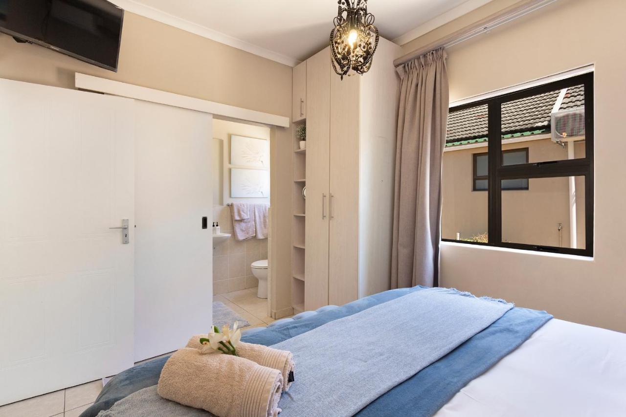 2 On Lismore Guesthouse Tokai Екстер'єр фото