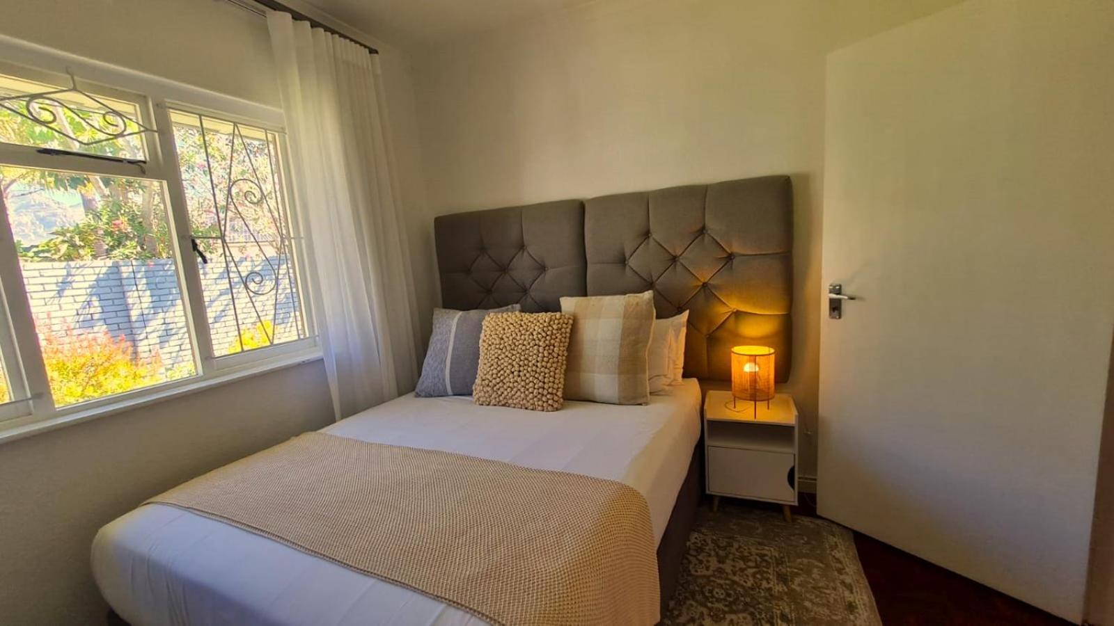 2 On Lismore Guesthouse Tokai Екстер'єр фото
